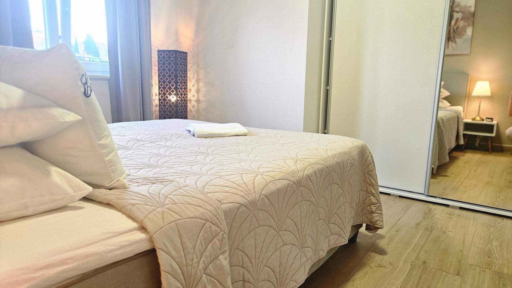 Eximius Apartment Πούλα Εξωτερικό φωτογραφία